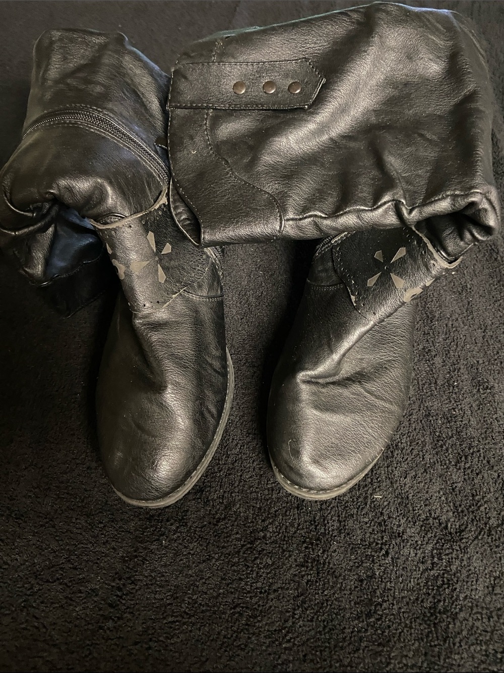 TOP Moda Black Ankle Boots with Fold-Over Cuff
